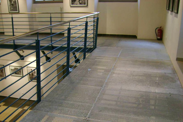 expanded-metal-flooring