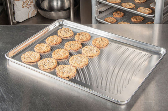 Baking-Pans-And-Trays